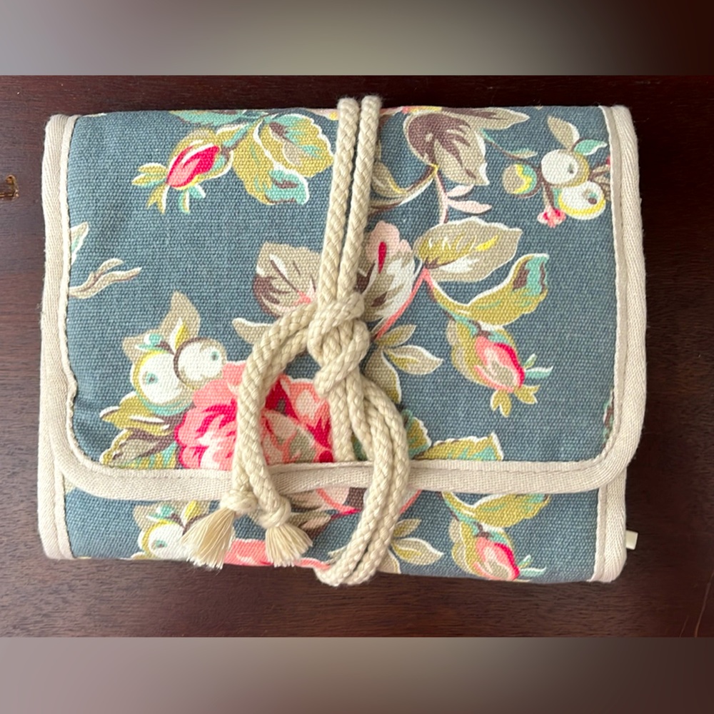 Floral travel jewelry case. Never used.